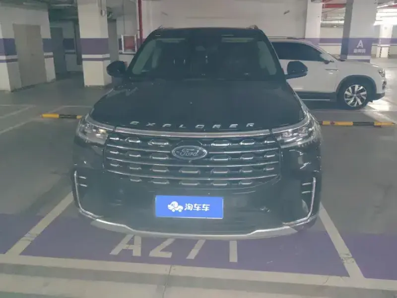 2023 Ford Explorer с пробегом 35 000 км