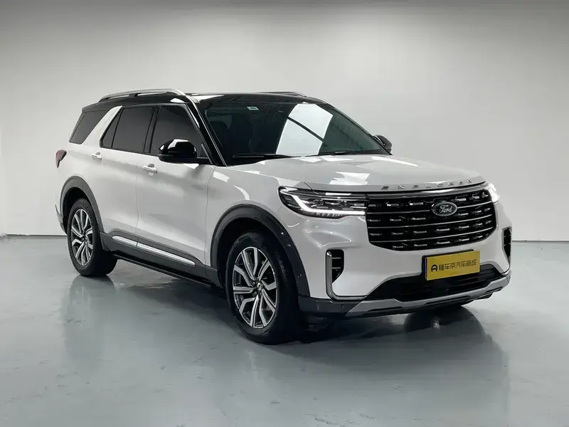 2023 Ford Explorer с пробегом 45 700 км