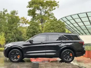 2024 Ford Explorer с пробегом 24 400 км