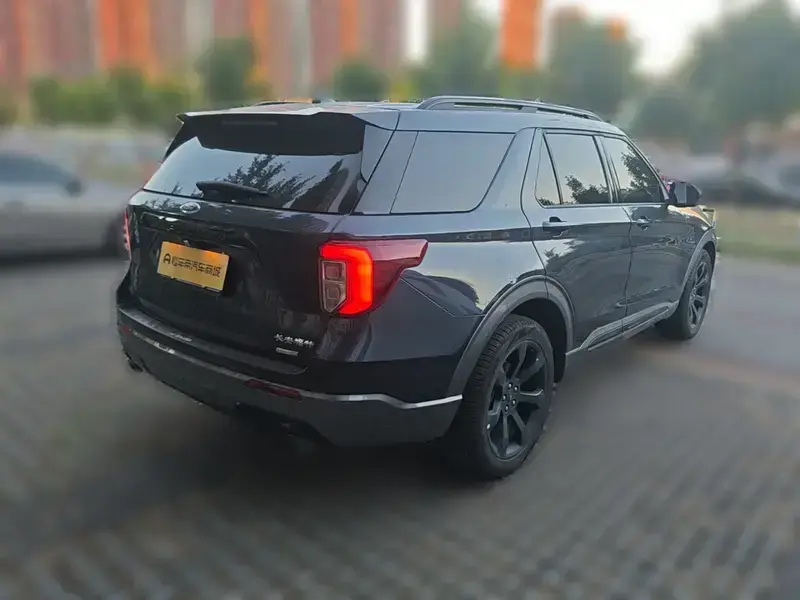 2020 Ford Explorer с пробегом 23 700 км