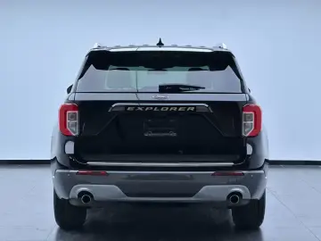 2022 Ford Explorer с пробегом 84 000 км