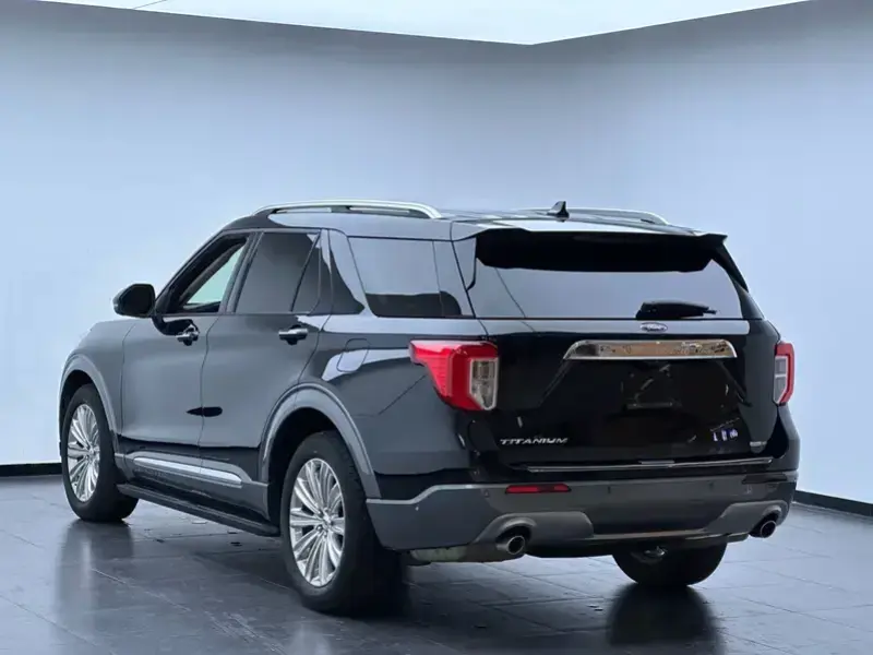 2020 Ford Explorer с пробегом 52 000 км