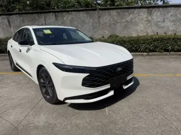 2026 Ford Mondeo с пробегом 1 000 км