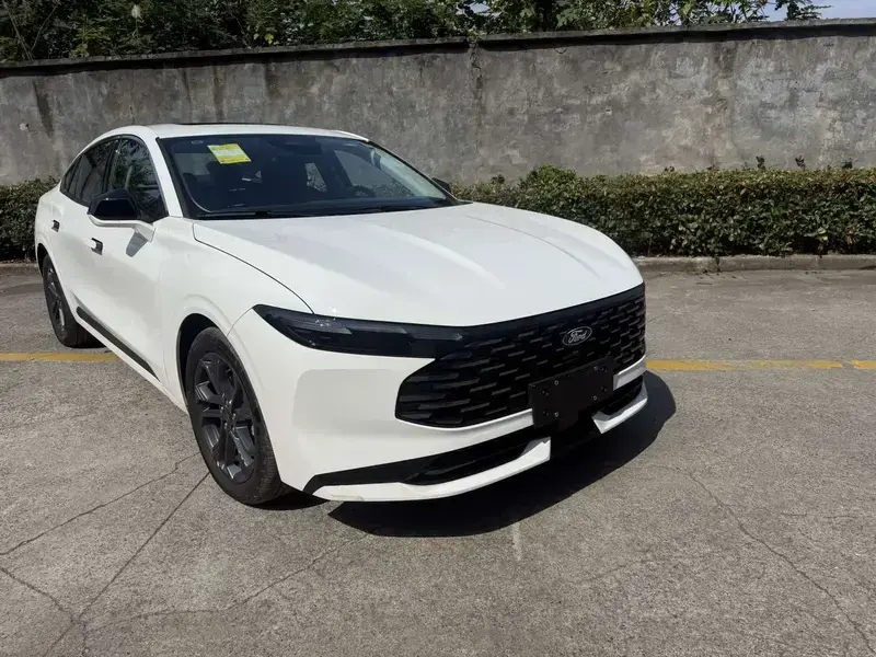 2026 Ford Mondeo с пробегом 1 000 км