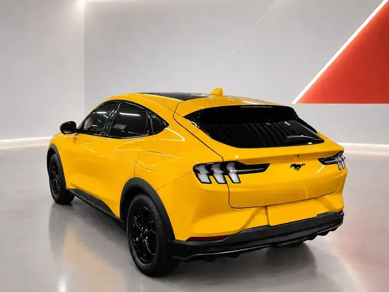 2021 Ford Mustang Mach-E с пробегом 93 000 км