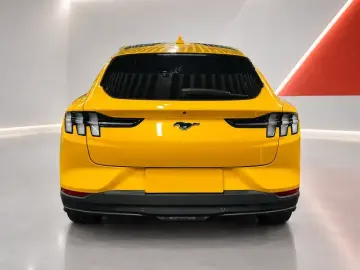 2021 Ford Mustang Mach-E с пробегом 93 000 км