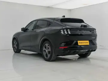 2021 Ford Mustang Mach-E с пробегом 66 500 км