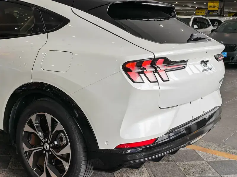 2021 Ford Mustang Mach-E с пробегом 73 000 км