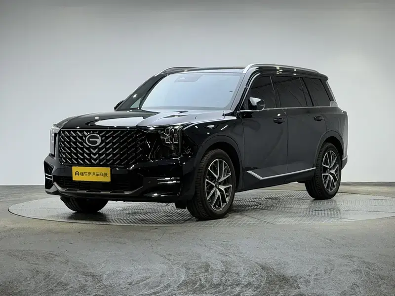 2025 GAC Trumpchi GS8 с пробегом 10 100 км