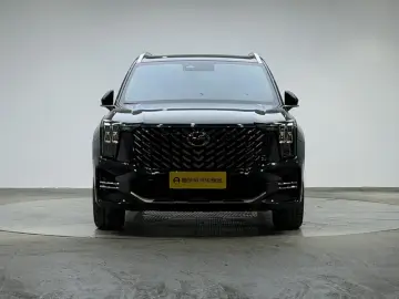 2025 GAC Trumpchi GS8 с пробегом 10 100 км