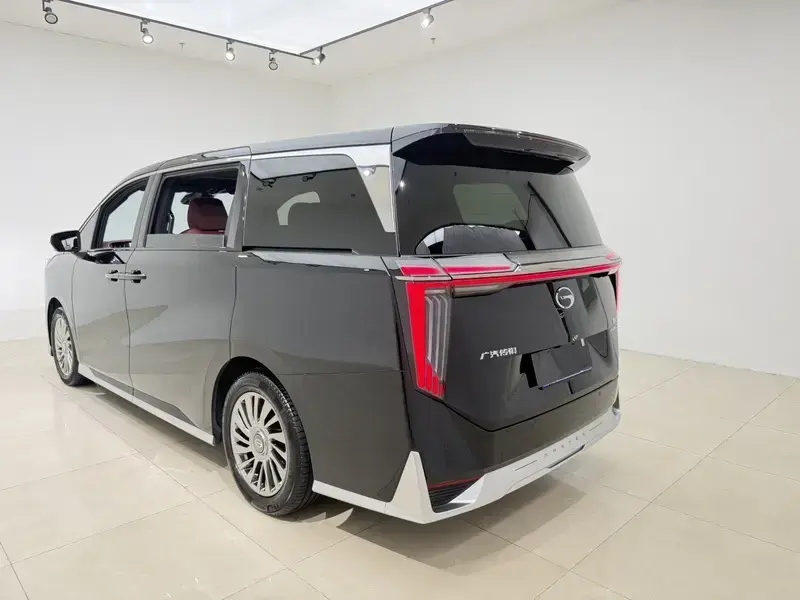 2024 GAC Trumpchi M8 с пробегом 33 800 км
