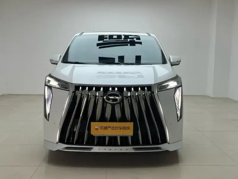 2023 GAC Trumpchi M8 с пробегом 18 000 км