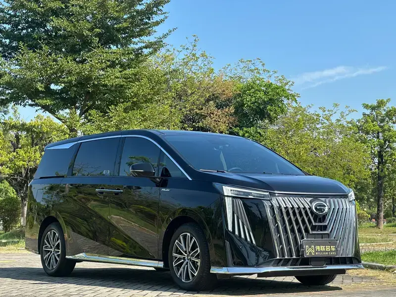 2024 GAC Trumpchi M8 с пробегом 8 000 км