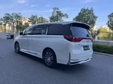 2023 GAC Trumpchi M8 с пробегом 60 000 км