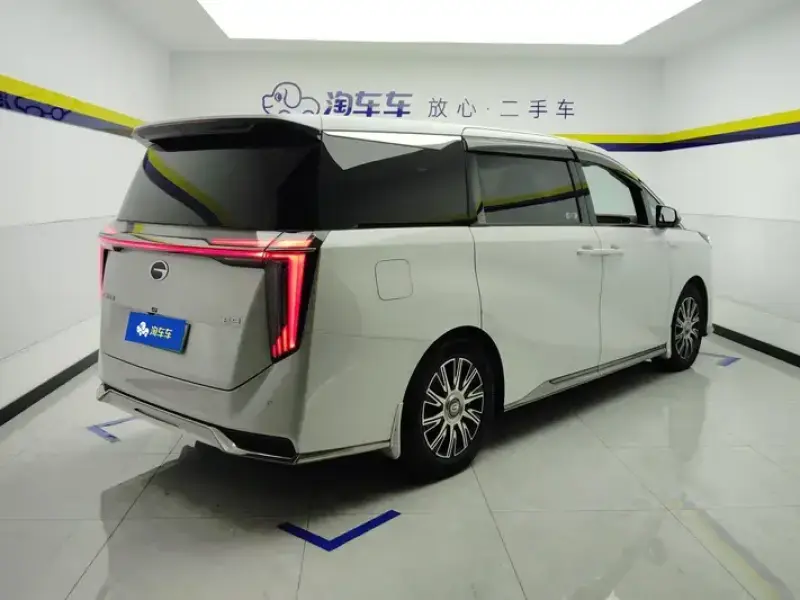 2023 GAC Trumpchi E9 с пробегом 46 000 км