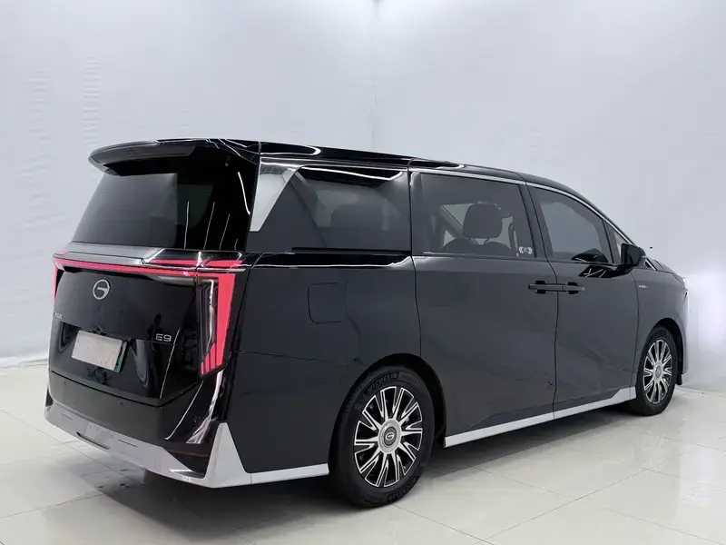2024 GAC Trumpchi E9 с пробегом 55 000 км
