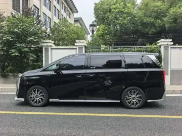 2023 GAC Trumpchi E9 с пробегом 70 000 км