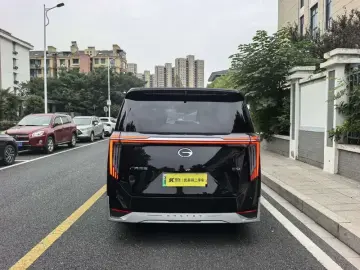 2023 GAC Trumpchi E9 с пробегом 70 000 км