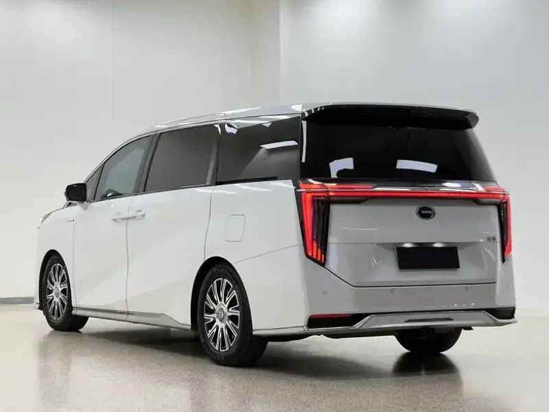 2023 GAC Trumpchi E9 с пробегом 82 800 км