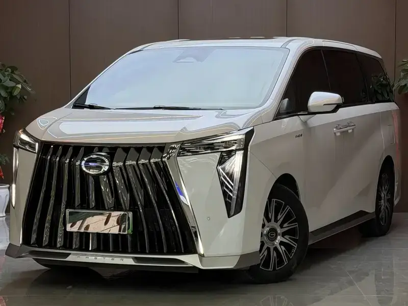 2025 GAC Trumpchi E9 с пробегом 32 000 км