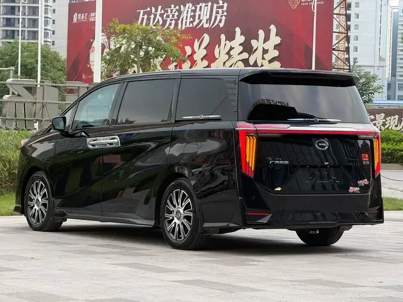 2023 GAC Trumpchi E9 с пробегом 54 000 км