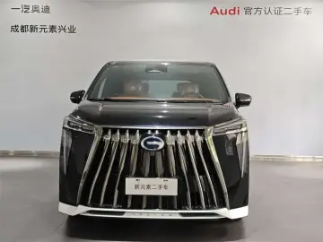 2025 GAC Trumpchi E9 с пробегом 100 км