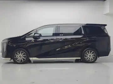 2025 GAC Trumpchi E9 с пробегом 56 500 км