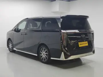 2025 GAC Trumpchi E9 с пробегом 56 500 км