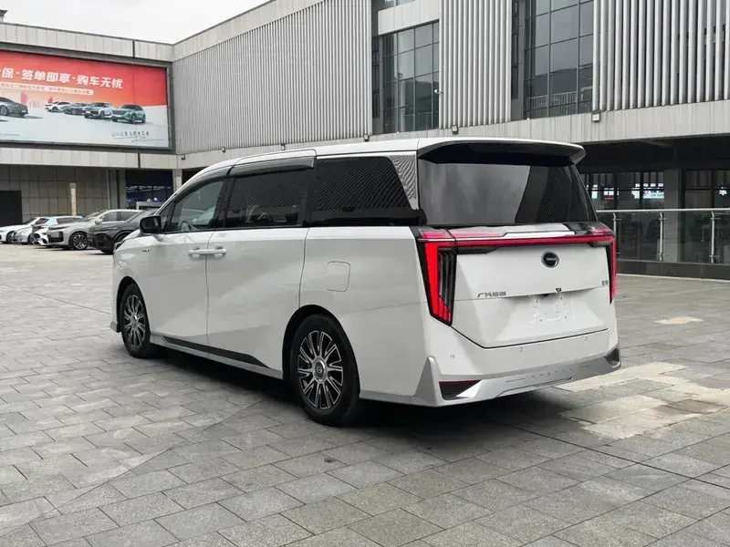 2024 GAC Trumpchi E9 с пробегом 25 200 км