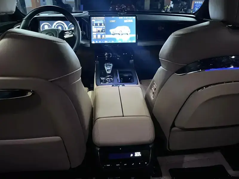 2024 GAC Trumpchi ES9 с пробегом 8 000 км