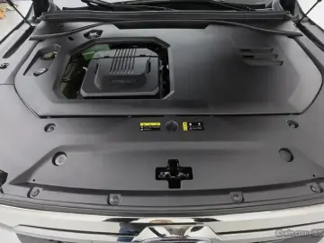2024 GAC Trumpchi ES9 с пробегом 32 400 км
