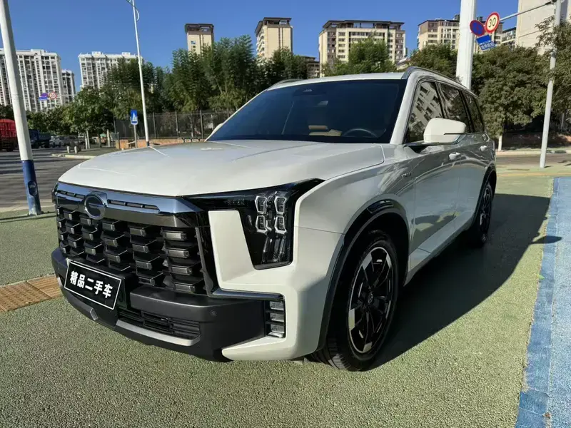2024 GAC Trumpchi ES9 с пробегом 18 000 км