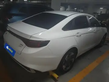 2024 Geely Emgrand L с пробегом 34 000 км