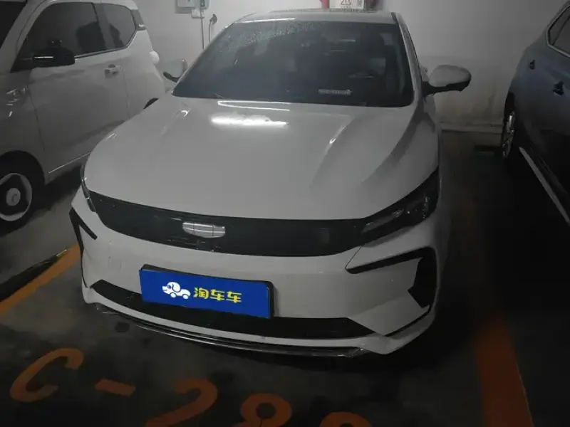 2024 Geely Emgrand L с пробегом 34 000 км