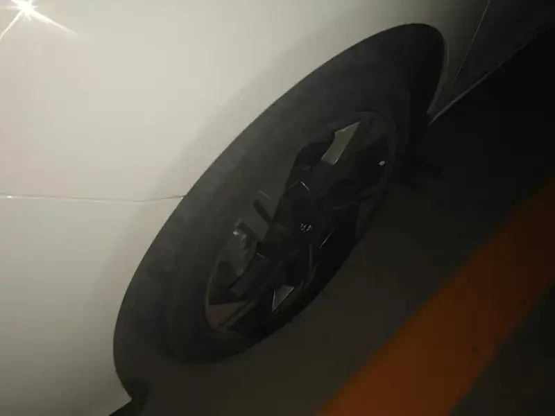 2024 Geely Emgrand L с пробегом 34 000 км