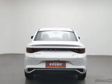 2024 Geely Emgrand L с пробегом 96 700 км
