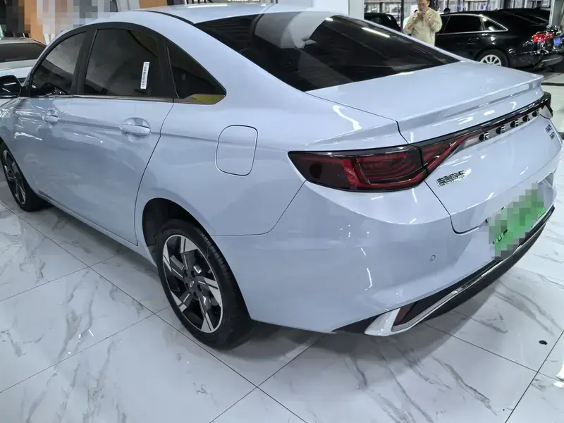 2024 Geely Emgrand L с пробегом 50 000 км