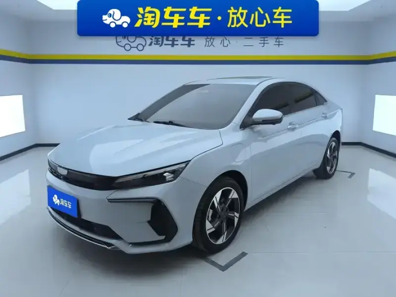 2024 Geely Emgrand L с пробегом 23 000 км
