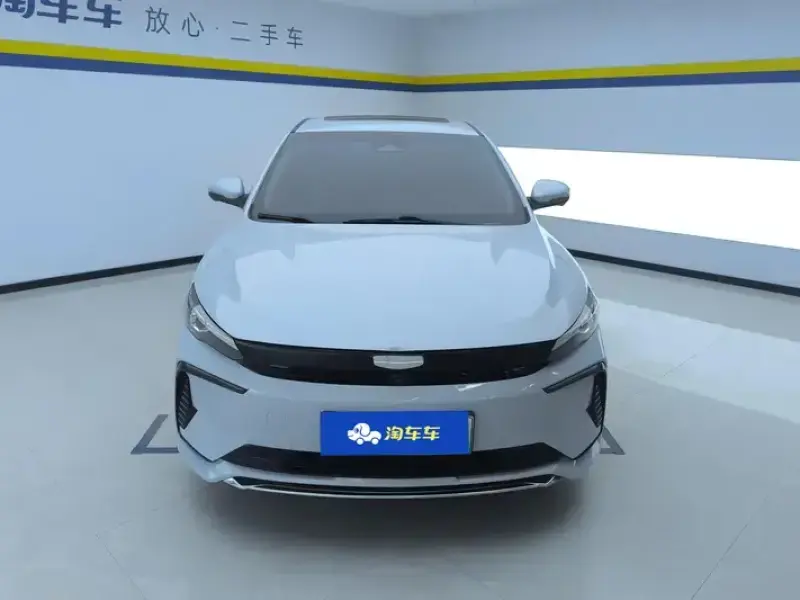 2024 Geely Emgrand L с пробегом 23 000 км