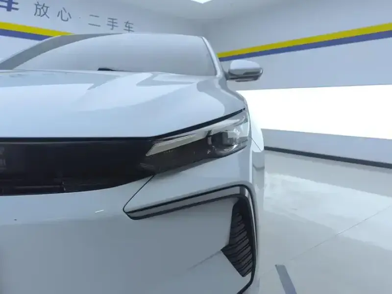 2024 Geely Emgrand L с пробегом 23 000 км