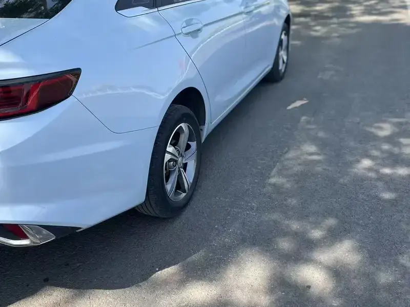 2024 Geely Emgrand L с пробегом 32 000 км
