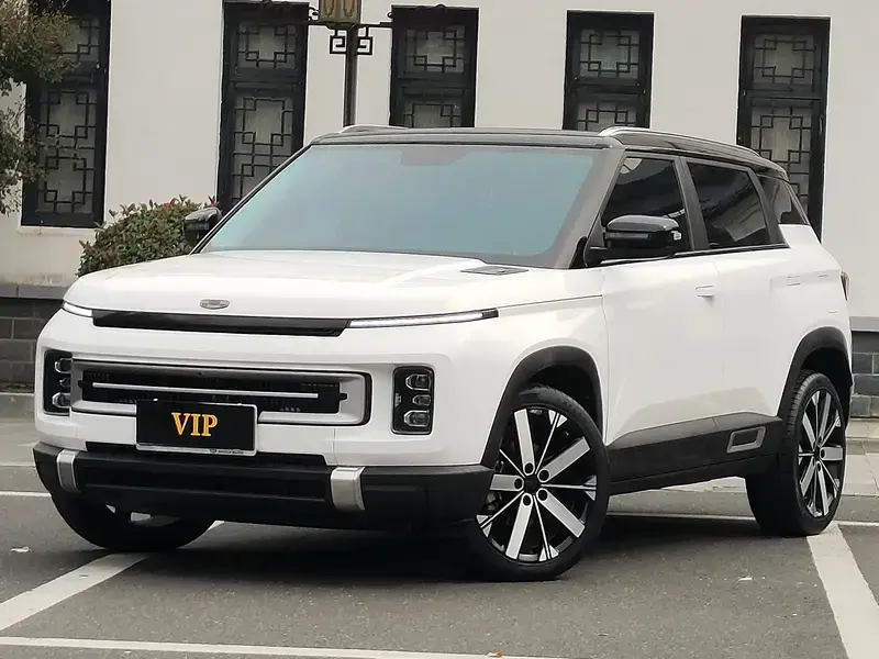 2022 Geely Icon с пробегом 19 000 км