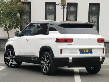 2022 Geely Icon с пробегом 19 000 км