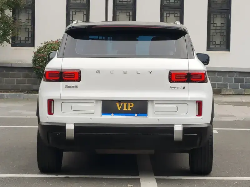2022 Geely Icon с пробегом 19 000 км