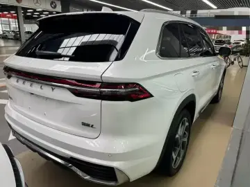 2021 Geely Monjaro с пробегом 39 000 км