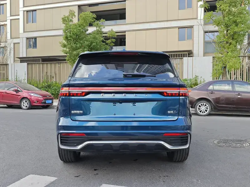 2021 Geely Monjaro с пробегом 42 000 км