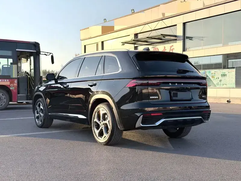 2024 Geely Monjaro с пробегом 35 000 км