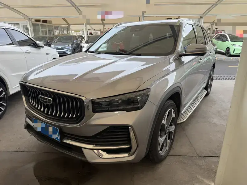 2024 Geely Monjaro с пробегом 11 000 км