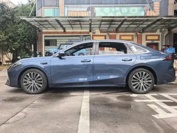 2025 Geely Galaxy A7 с пробегом 10 800 км