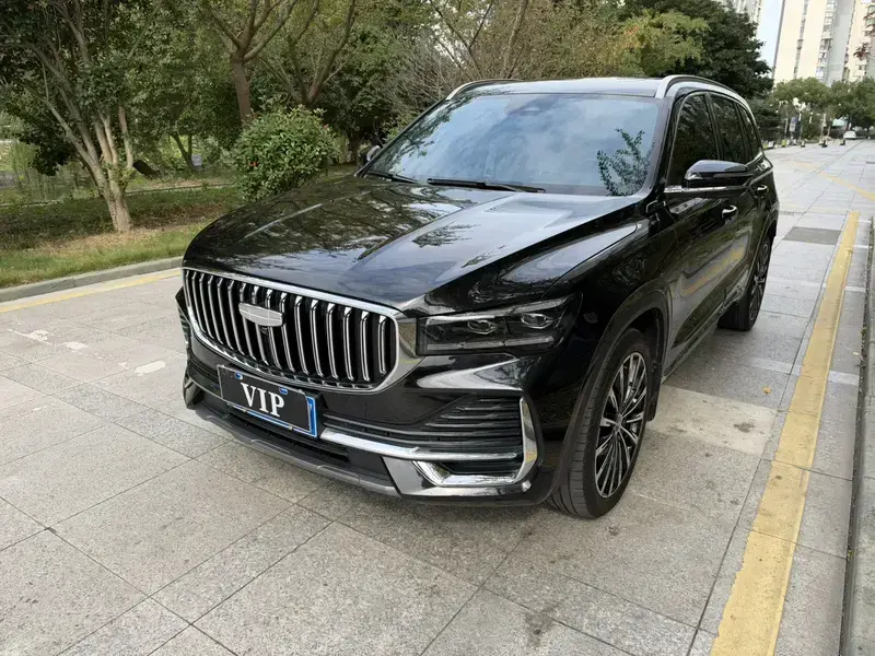 2025 Geely Monjaro с пробегом 27 000 км